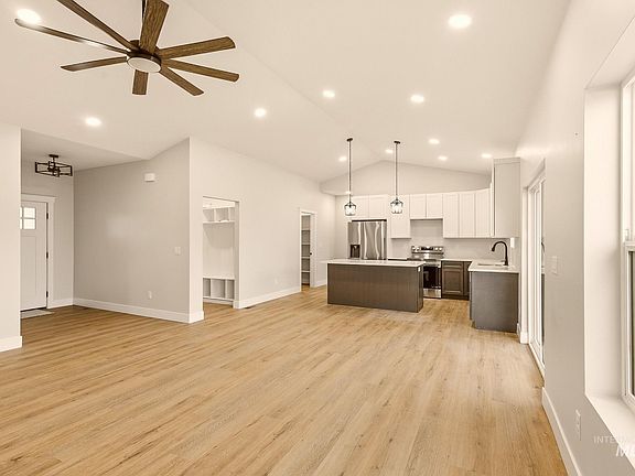 5th image of 1122 13th St