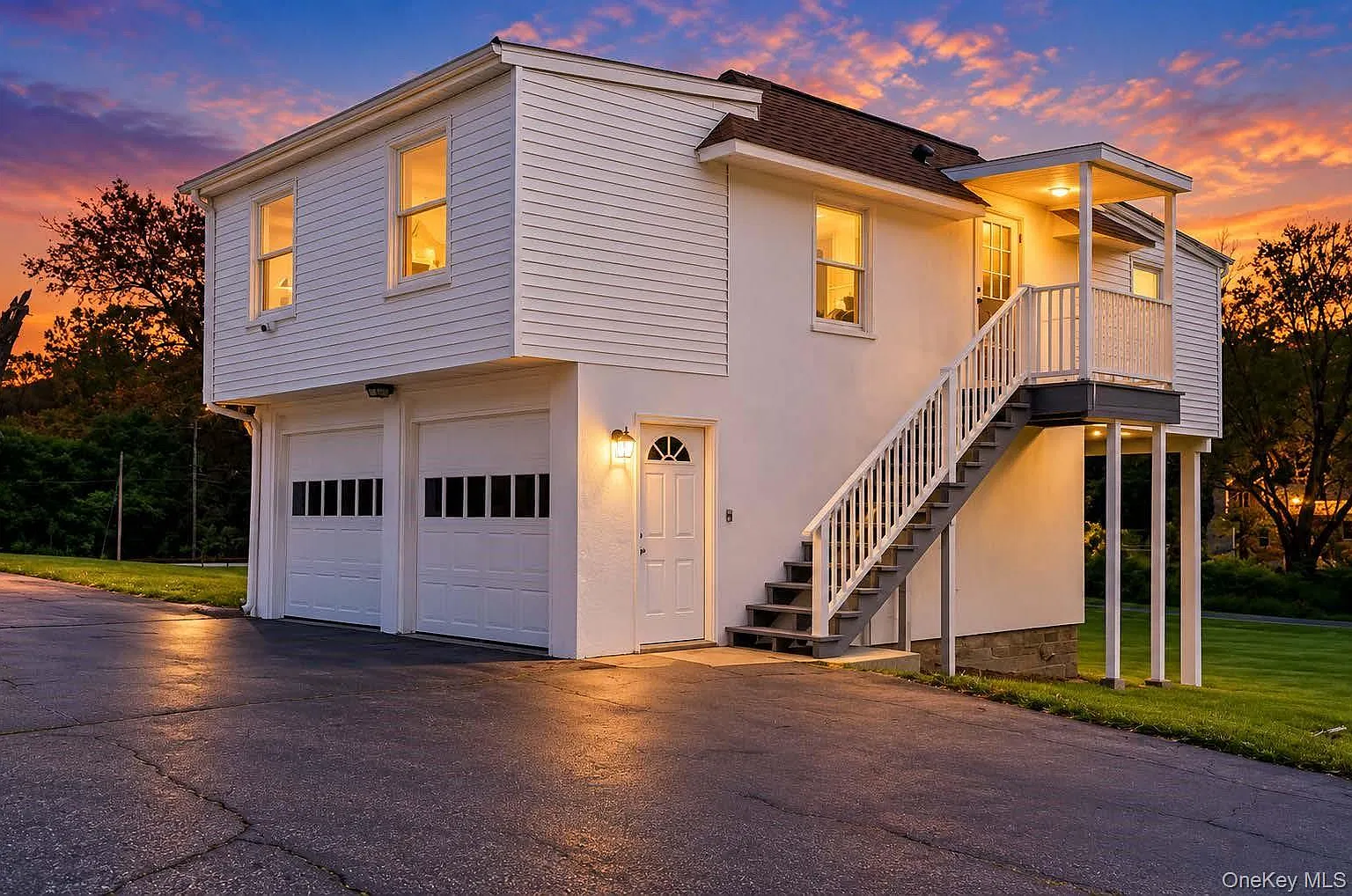 2 bed, 1.0 bath, 4967 sqft, $2,300 — Photo 1