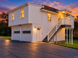 88 Crum Elbow Rd, Hyde Park, NY 12538