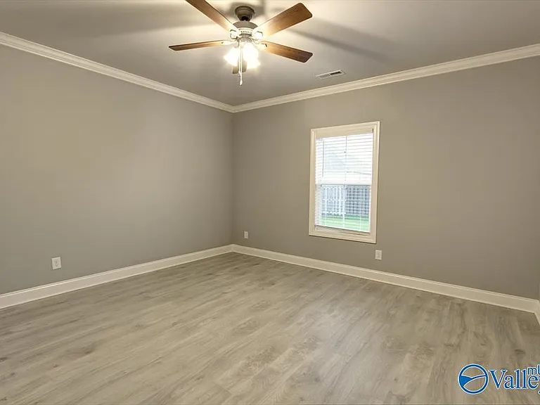 26415 Birkshire Ln — Photo 22