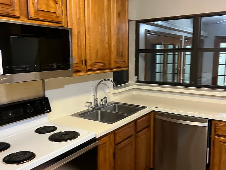 711 E Timberview Ln — Photo 16