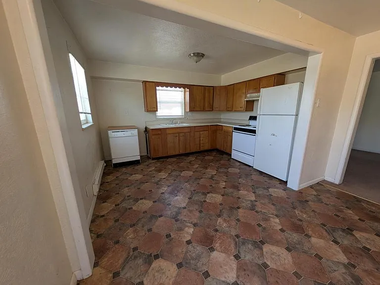430 N 2nd Ave #A — Photo 2