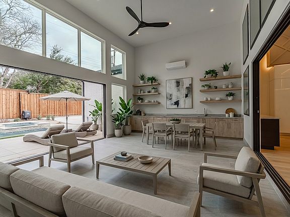 4th image of 11314 Hillcrest Rd