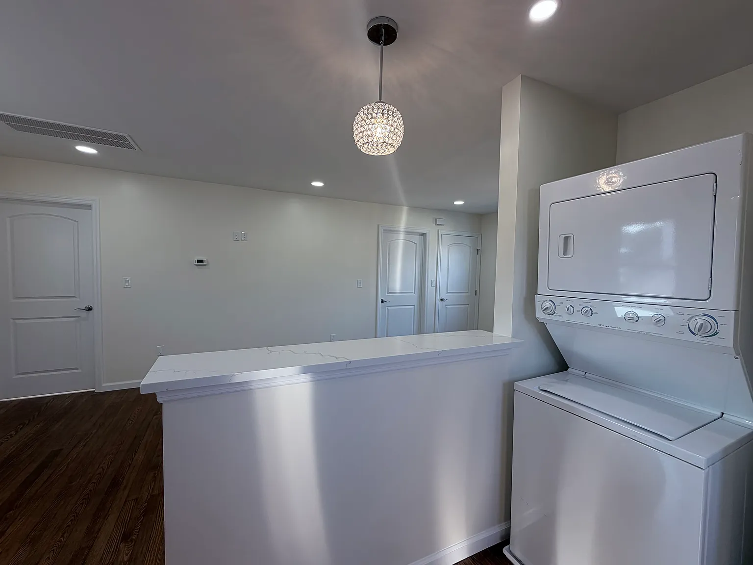 2 bed, $2,400 — Photo 3