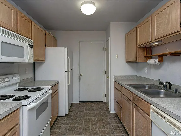 2836 Undine St — Photo 9