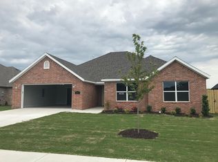 7541 Charlotte Ave, Springdale, AR 72762