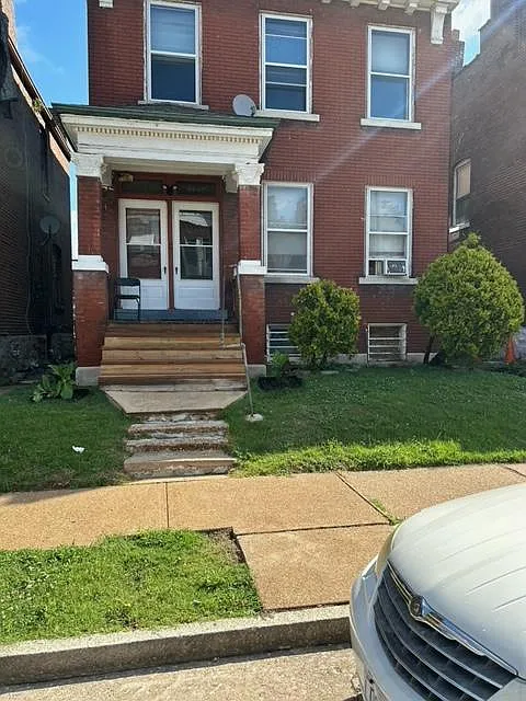 Building Photo - 3947 Lexington Ave #2