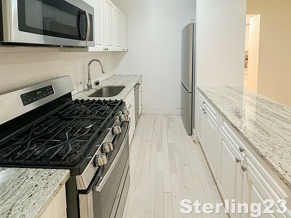5th image of 165 E 19th St APT 1M