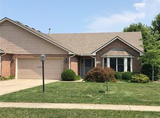 100 Old Carriage Dr, Englewood, OH