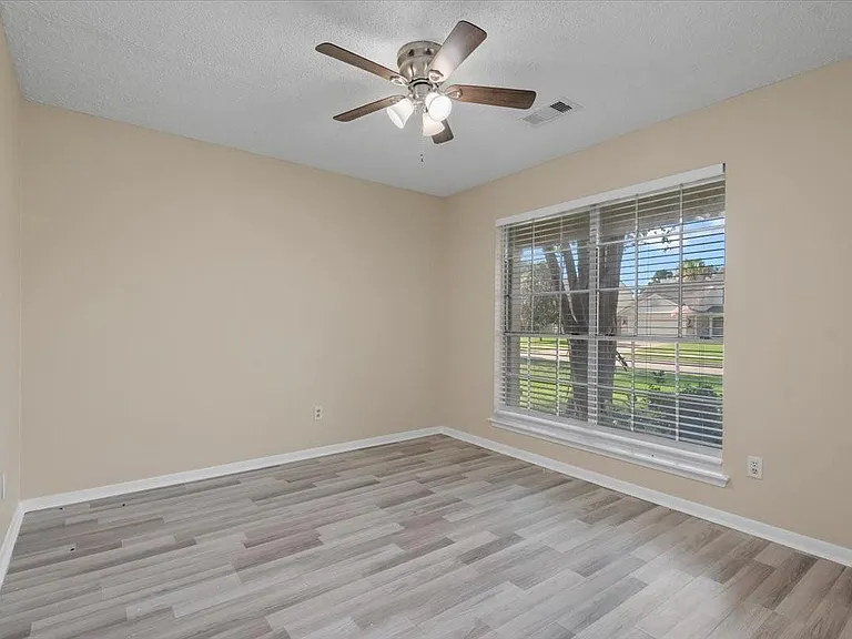 18182 Forest Cedars Dr — Photo 15