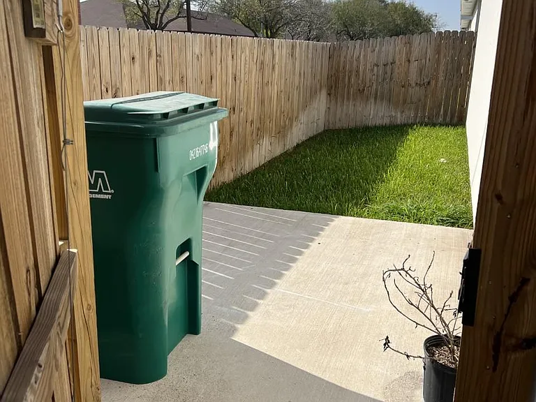 1201 W Heritage Dr — Photo 15