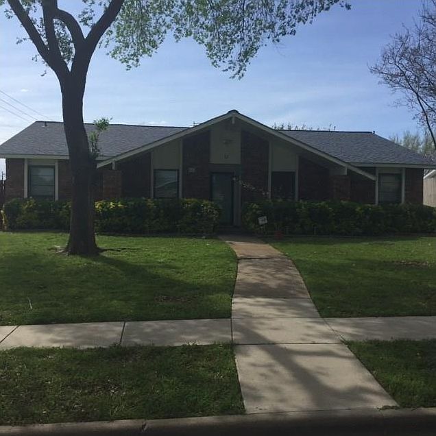 2nd image of 812 Napier Dr