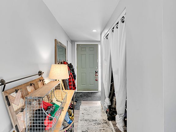 3rd image of 206 Main St