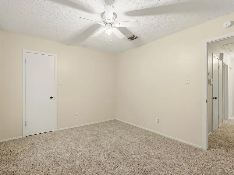 423 Pickford Dr — Photo 16