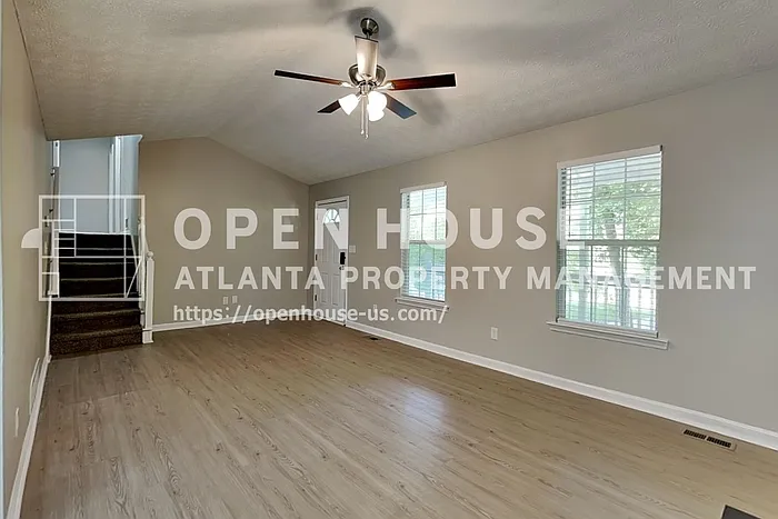 3 bed, 2.0 bath, 1220 sqft, $1,700 — Photo 4