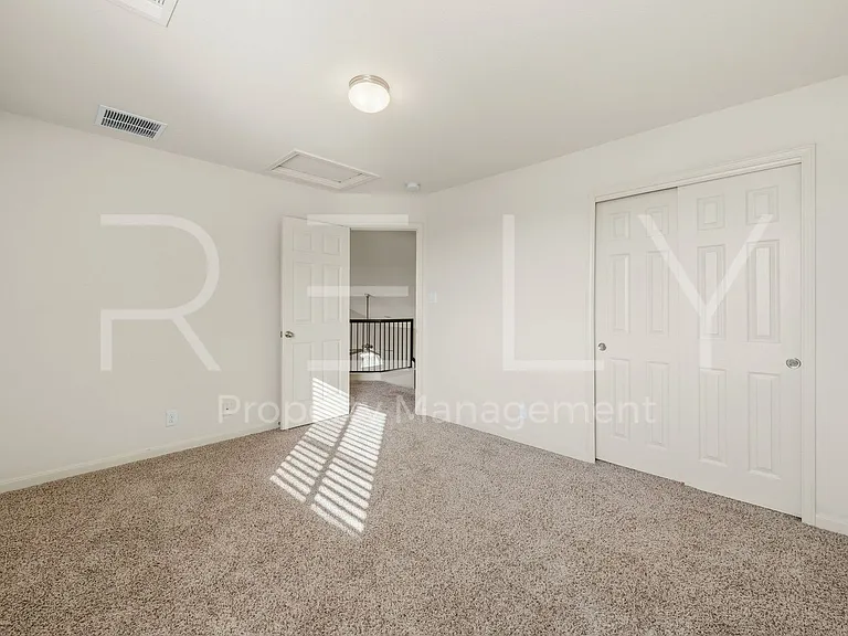 1405 Sunny Meadows Loop — Photo 37