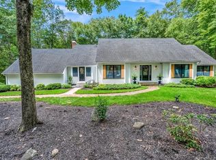 28 Coachmans Run, Avon, CT 06001