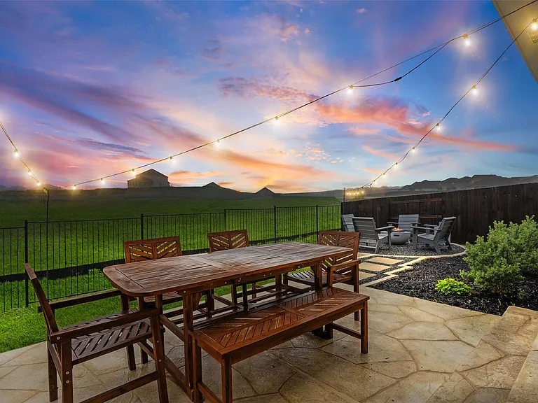 858 Papaya Dr — Photo 36