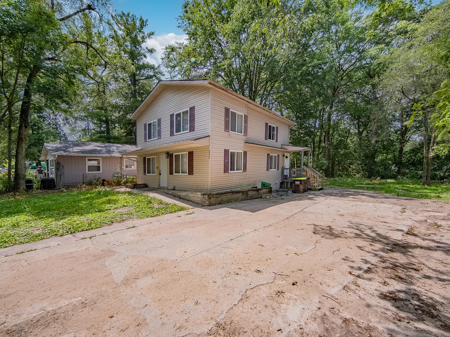 3 bed, 1.0 bath, 704 sqft, $1,500 — Photo 3