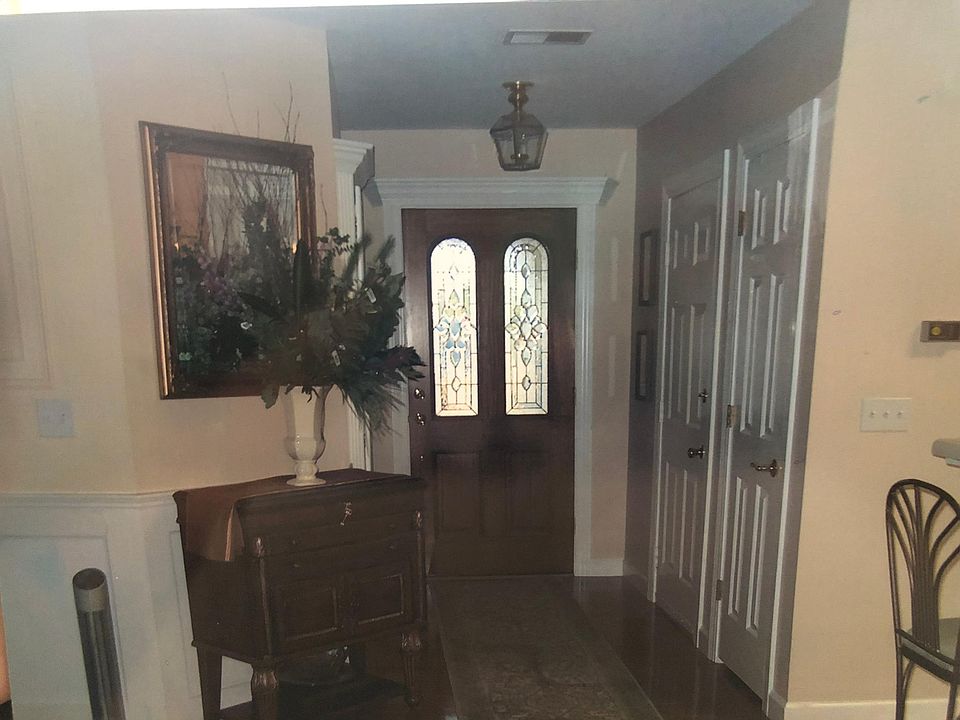 1st image of 112 Westport Dr
