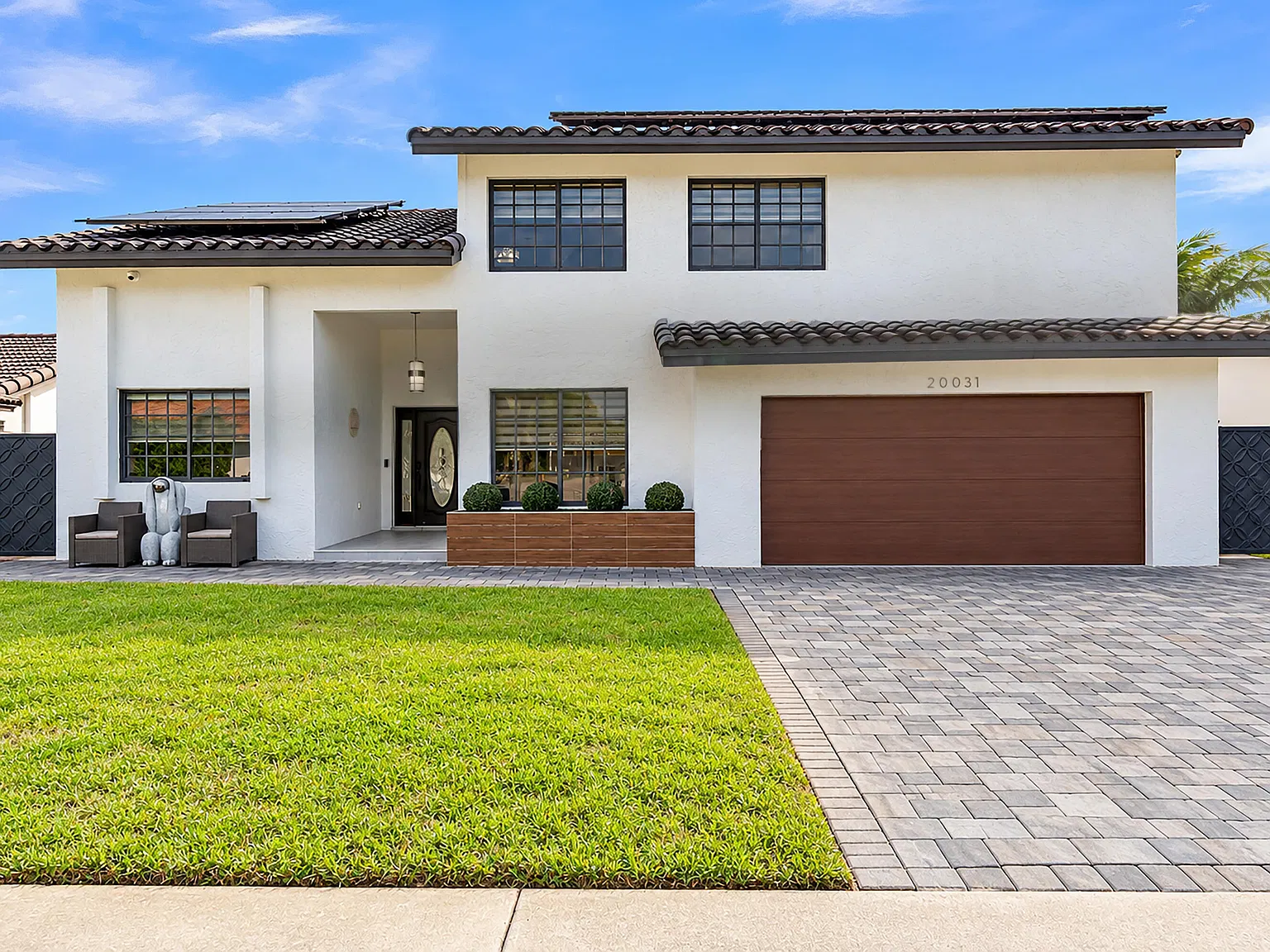 4 bed, 4.5 bath, 2227 sqft, $6,000 — Photo 4