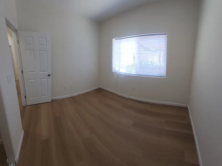 556 W Foothill Blvd — Photo 21