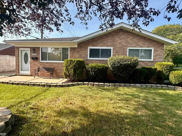 21509 Francis St, Saint Clair Shores, MI 48082