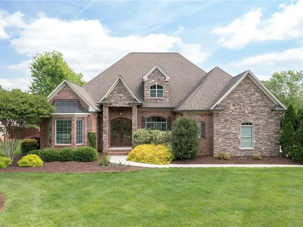 120 Grasslands Ct, Advance, NC 27006