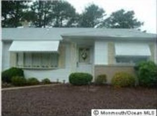 9 Beaverbrook Dr, Toms River, NJ 08757