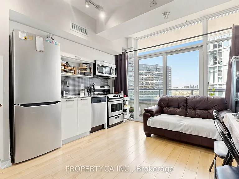 36 Lisgar St #819W — Photo 4