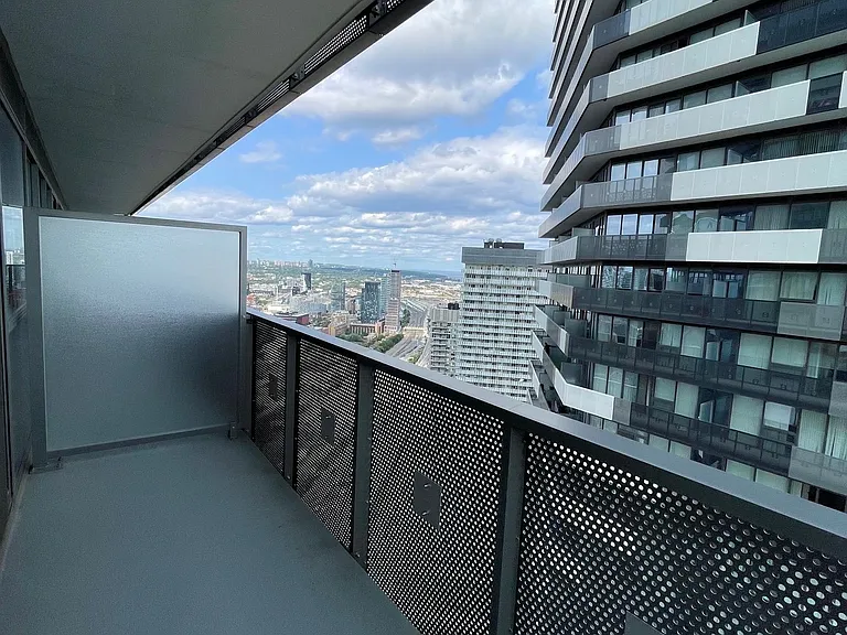55 Cooper St #5309 — Photo 4