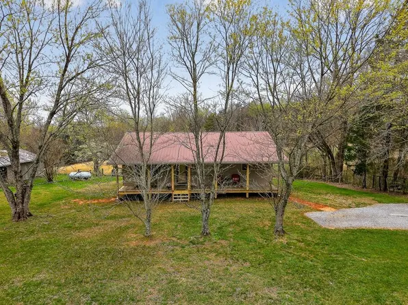 131 Poplar Springs Rd, Cookeville, TN 38506