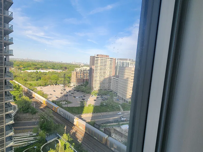 7 Mabelle Ave #1606 — Photo 12