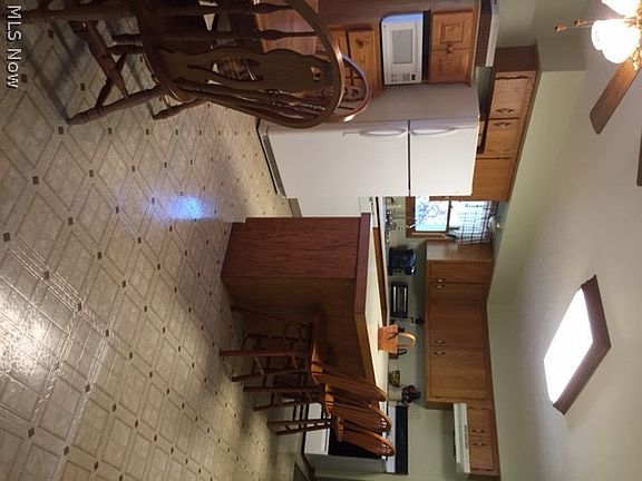 2nd image of 2038 Arrow Rd NW