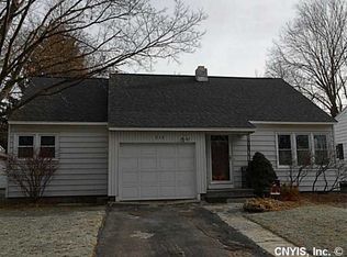 215 Hancock Dr, Syracuse, NY 13207