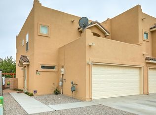 864 Mesa Del Rio St NW, Albuquerque, NM 87121