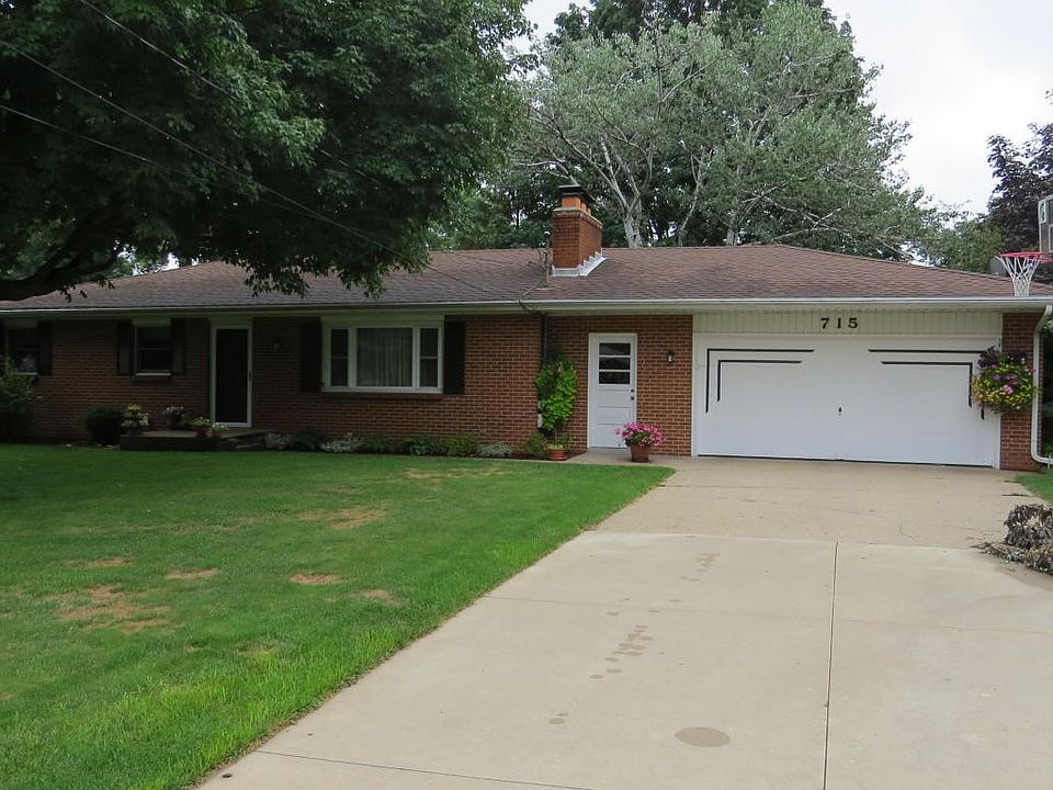 1st image of 715 Brookside Dr