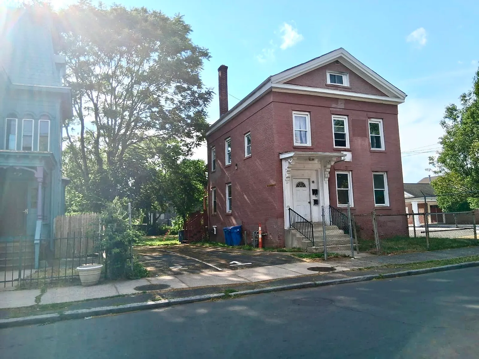 2 bed, 1000 sqft, $1,600 — Photo 1