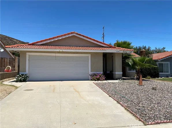 226 White Oak Rd, Lake Elsinore, CA 92530
