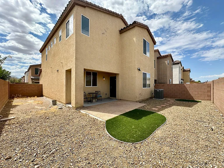 10596 La Campana St — Photo 20
