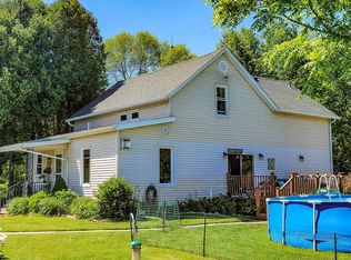 3327 Hecker Rd, Manitowoc, WI 54220