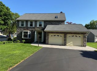 60 Farm Dr, Cumberland, RI 02864