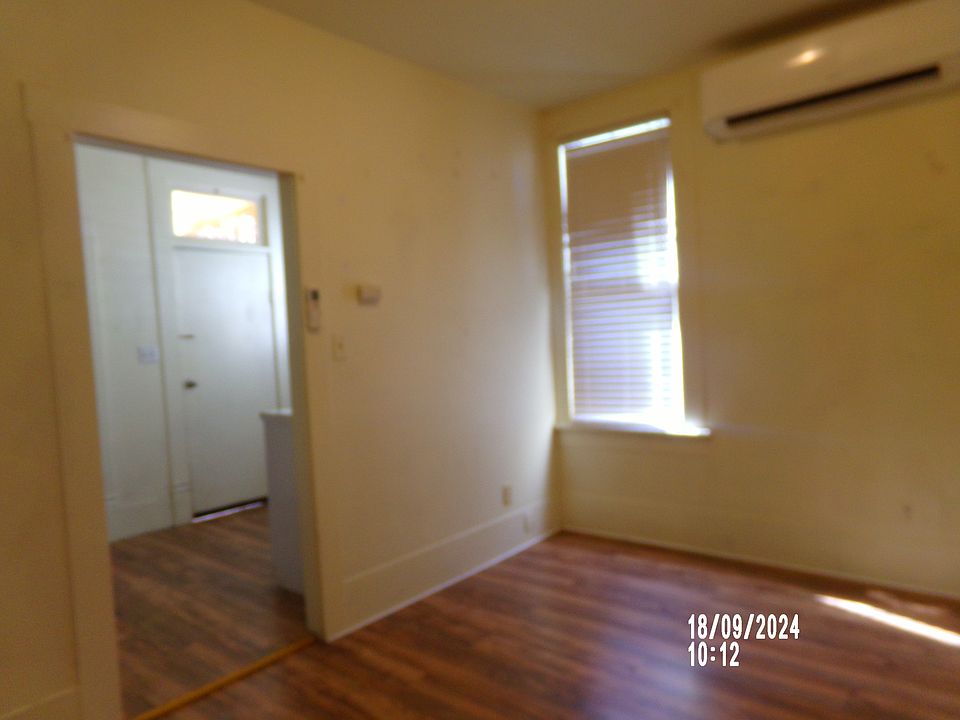 2nd image of 1537 SE Pine St #2
