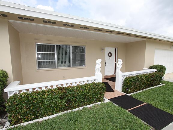 3rd image of 212 SE Camino Street