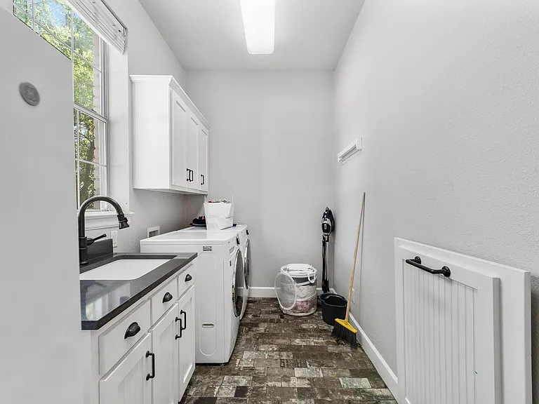 621 Somerset Dr — Photo 12