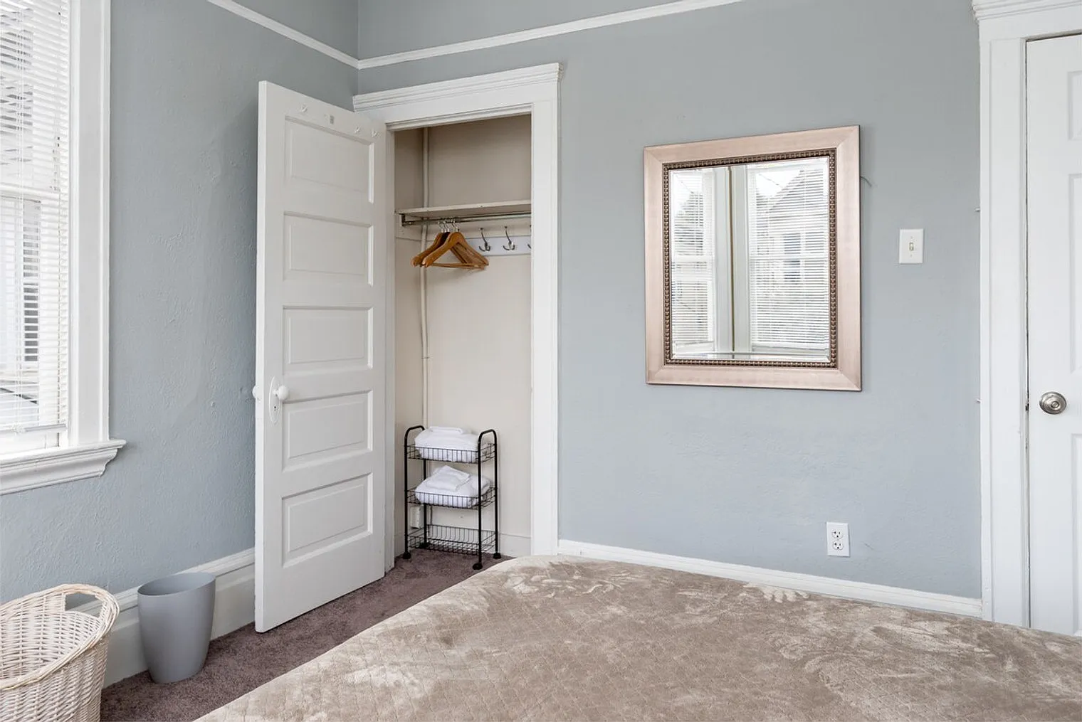 3 bed, 2.0 bath, $6,495 — Photo 3