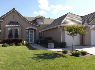 2942 Morris Ave, Clovis, CA 93611
