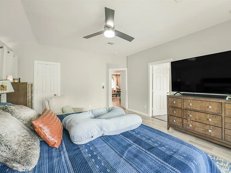 11026 Desert Springs Cir — Photo 22