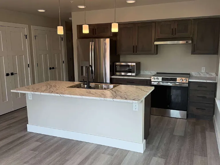 625 S 19th Ave #101 — Photo 6