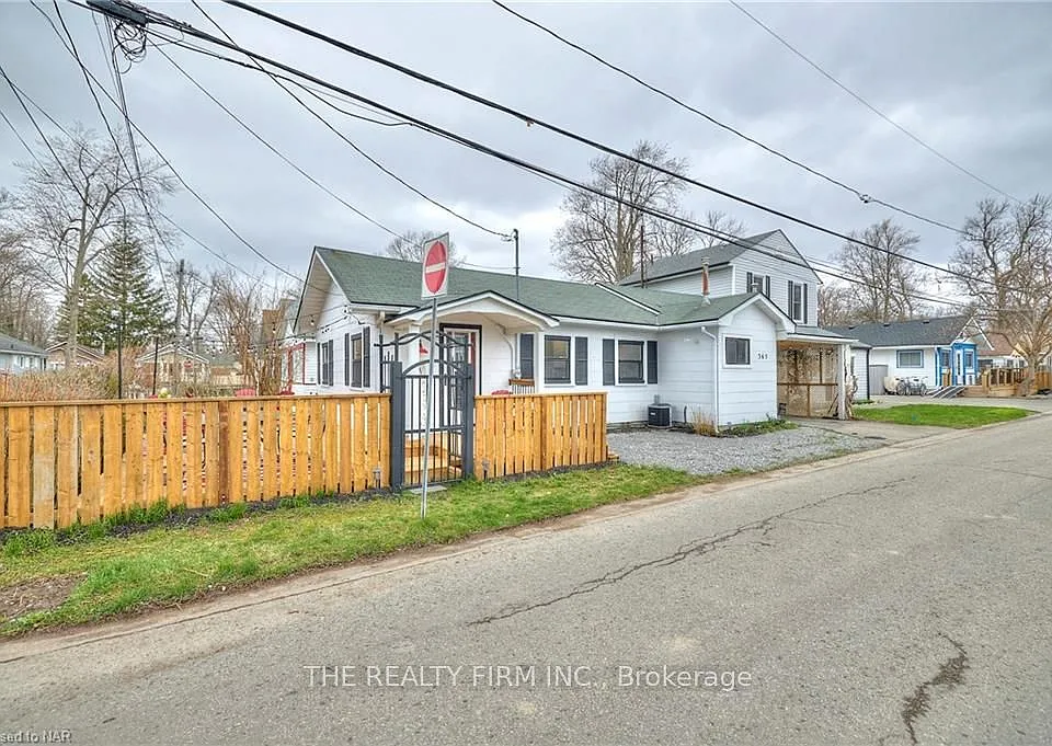 365 Elmwood Ave